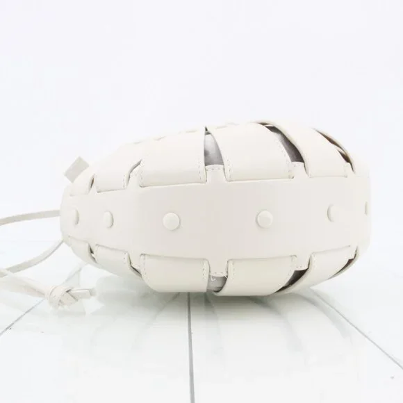 Bottega Veneta Leather Shell Bag - Picture 5 of 11